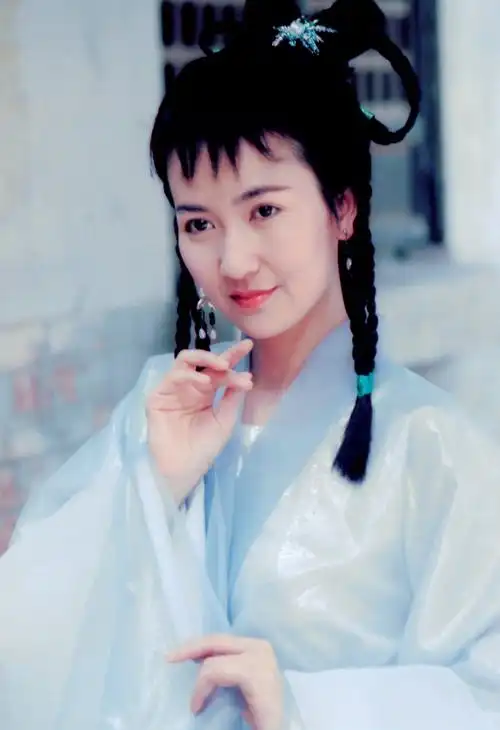 64岁陈美琪近照曝光!嘴巴歪斜容貌大变,与赵雅芝同框令人唏嘘!