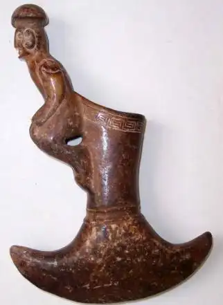 玉钺 浙江省文物考古研究所藏(图源:李远国)在反山遗址编号为m12的