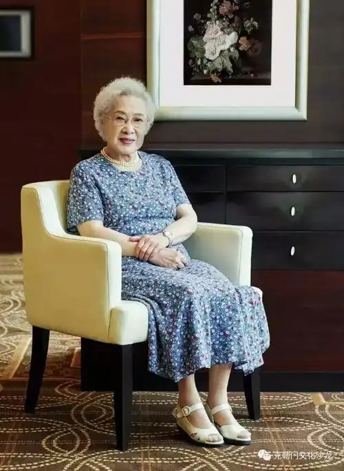 女神秦怡过生日 早茶伴侣