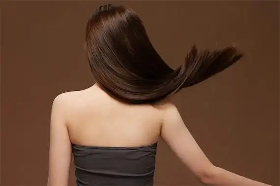 头发怎么护理变得柔顺有光泽