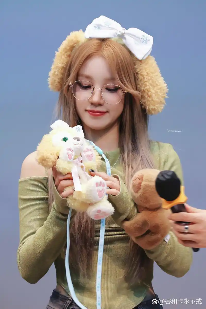 早春穿搭公式# #gidle宋雨琦#  美丽小狗滴滴嗒