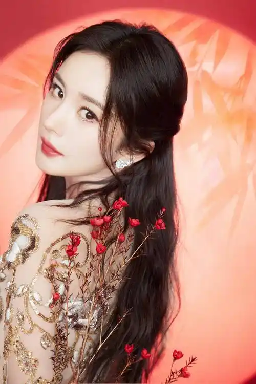 杨幂新亮相美貌太惊艳!