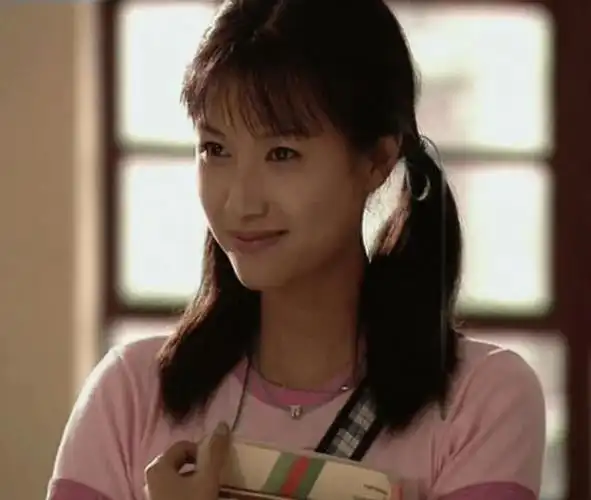 多年后,徐静蕾上《跨界歌王》,还请来李亚鹏合唱这部剧的主题曲.