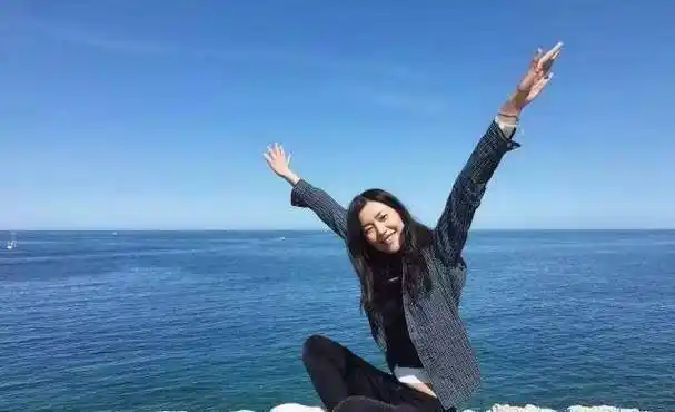 大表姐刘雯晒的一组简单照片让粉丝更加疯狂了