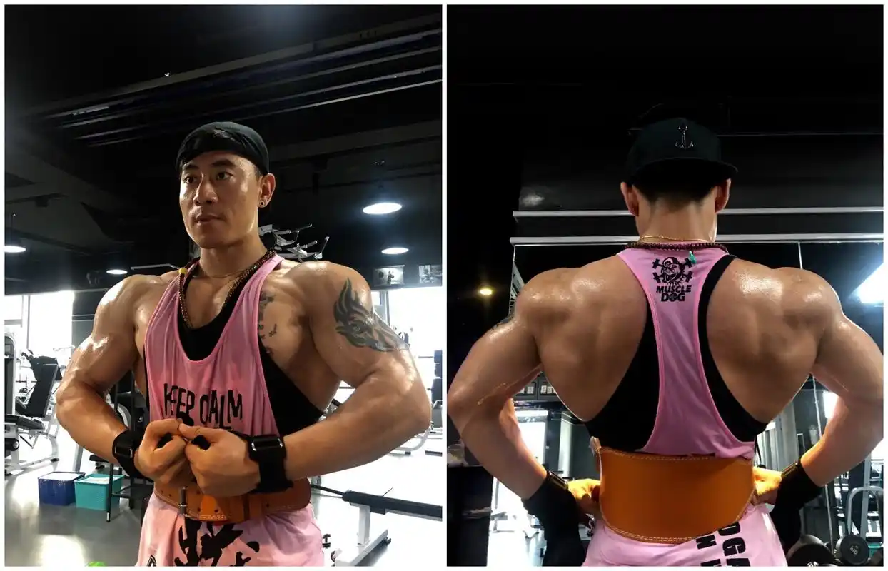 帅气有型的肌肉男是一名明星私教,腹肌,胸肌,公狗腰都好迷人!