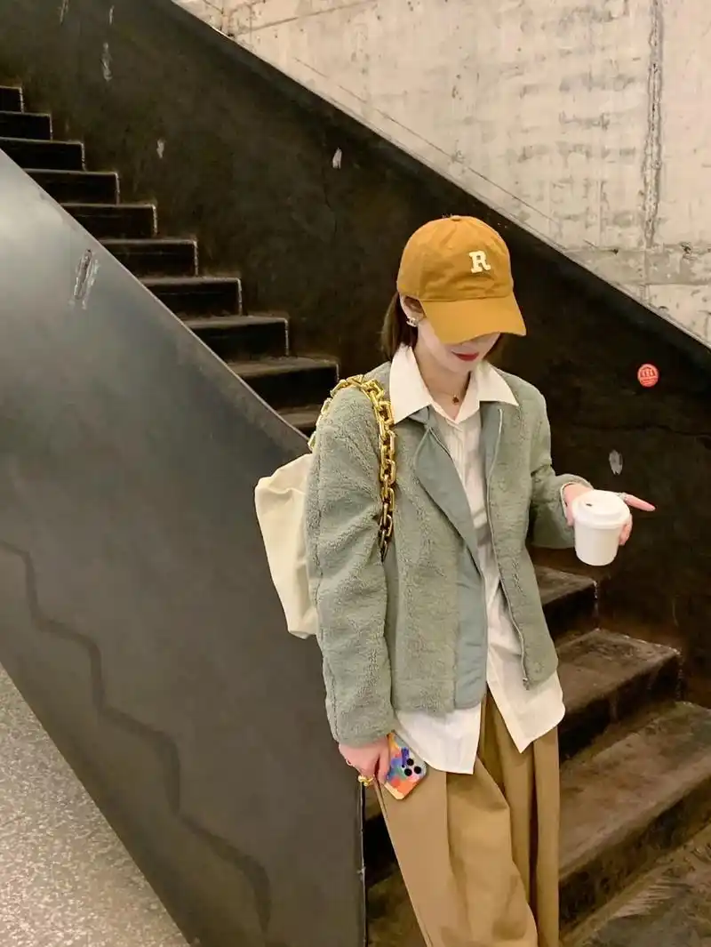 我终于学会戴棒球帽了!之前一直戴不好棒球帽 因为短发一戴上 - 抖音