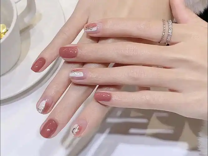 秋冬ins简约97温柔豆沙色金箔美甲教程