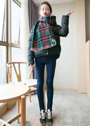 清新,休闲,甜美,韩系系风格,棉衣搭配紧身牛仔裤,小脚牛仔裤 运动鞋