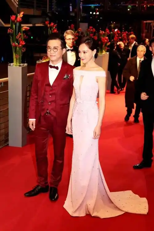 沈东军,唐嫣柏林电影节红毯合影