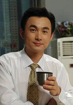 出生地 : 中国,上海 职业 : 演员 家庭成员 : 黄笑嬿(妻) /黄帅戈(儿)