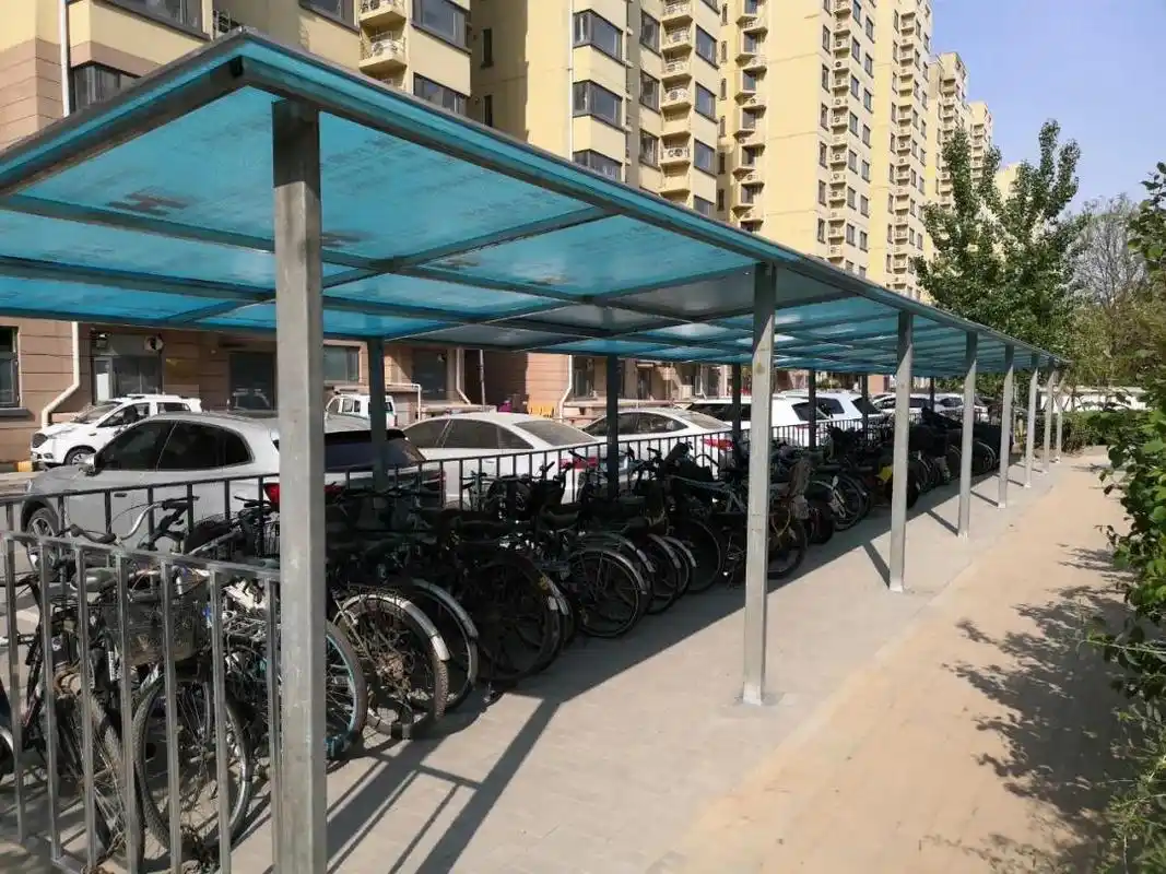 我为群众办实事丨居民单车住新家金泽家园社区新建自行车车棚
