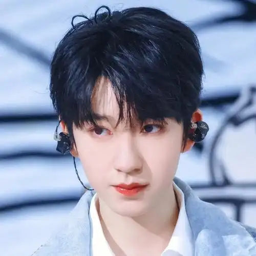 被小爱心狠狠可爱到贺峻霖