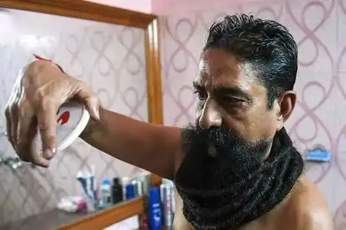 【吉尼斯纪录】世界上最长的胡子,印度男子长4.26米