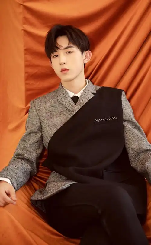 郭俊辰微博之夜帅气写真图片27