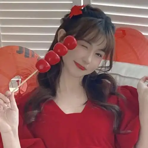 适合跨年用的红色系女生头像