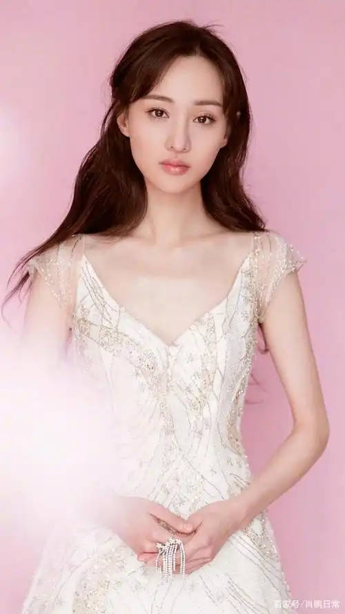 郑爽高清壁纸:清新唯美,尽显魅力