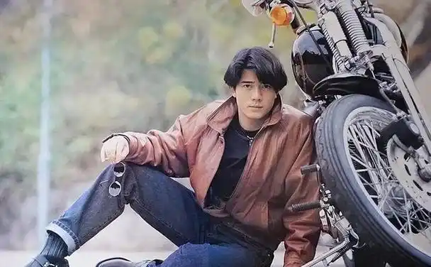 舞王郭富城:29年前一个摇头霸屏全网,却对天王嫂抠抠搜搜