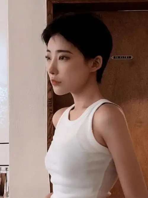 下面这组超a女生短发发型肯定喜欢