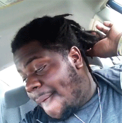 搞笑黑人翻白眼摆弄头发恶心gif动图_动态图_表情包下载_soogif