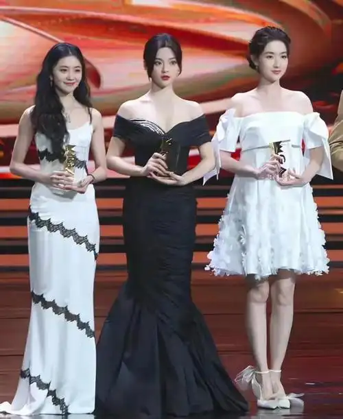 美女|王玉雯|杨超越_网易订阅