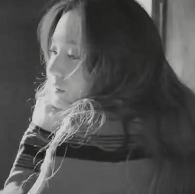 已无善者// 黑白爱豆头像郑秀晶 by攻征