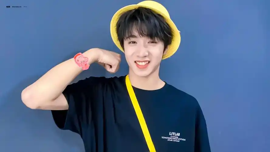 刘耀文. 图源vb:moonerato. - 堆糖,美图壁纸兴趣社区