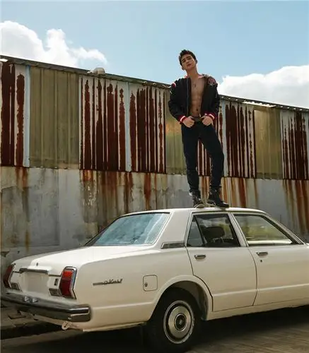 张彬彬湿身诱惑秀腹肌酷帅硬汉霸气撩人