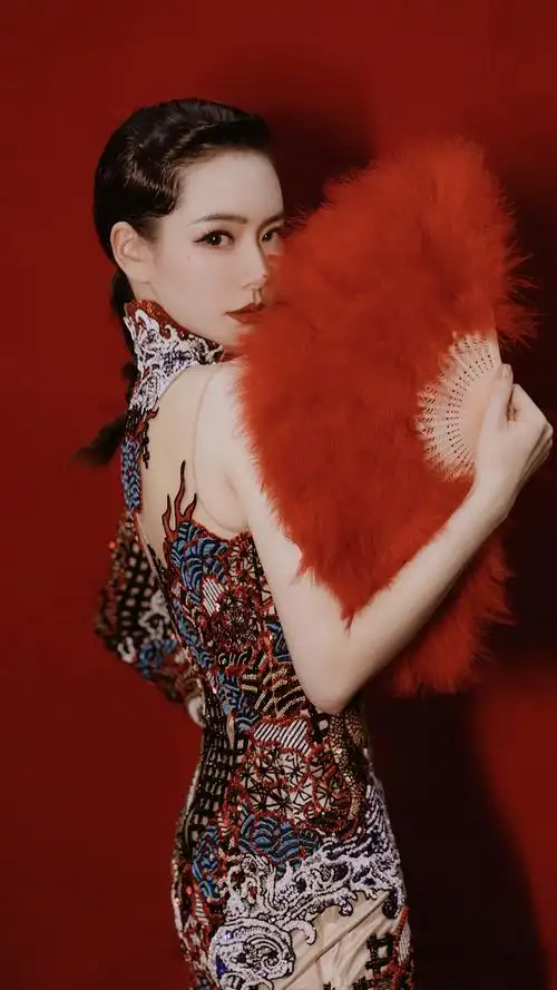 戚薇复古旗袍性感高清手机壁纸