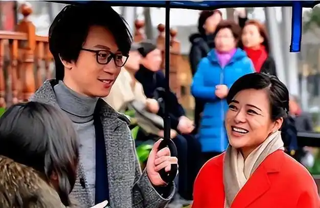 女主播陈辰给老公庆生——替女儿给老公的42岁生日送祝福