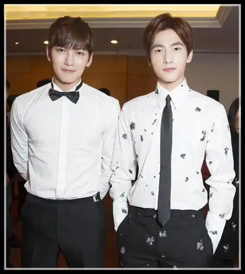 众多明星合照,谁悲惨成了陪衬?