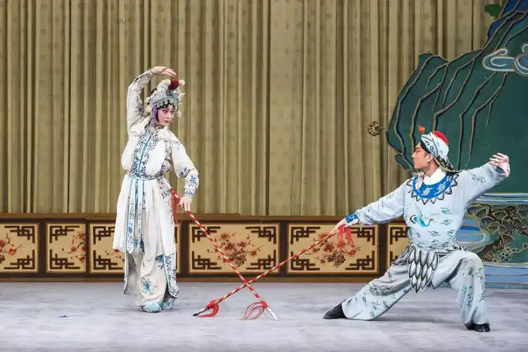 京剧《三岔口》,《盗仙草》舞台剧照