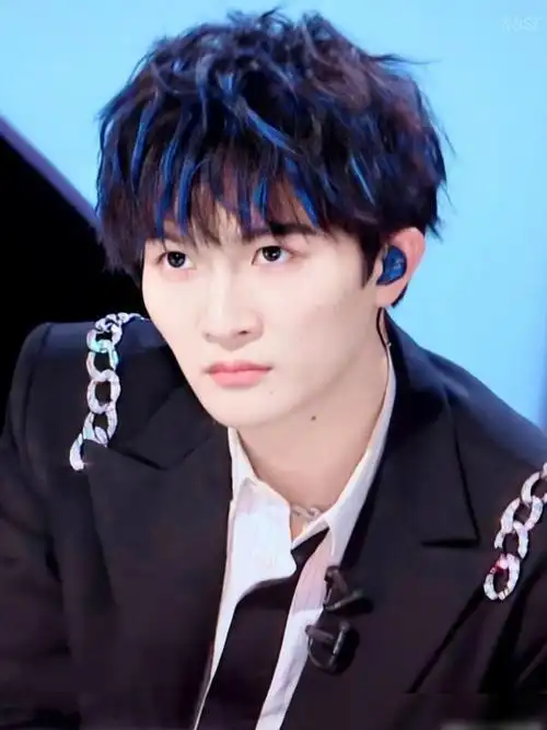 周深认真点评上热搜,像极了老中医开药方,哈哈|综艺|创造营2021_网易