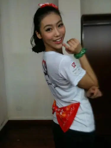 最后不知道大家对于易建联妻子荆灵怎么看呢?