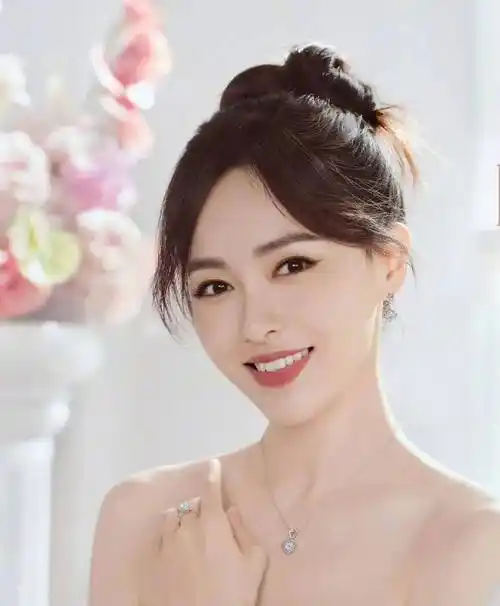 24娱新瓜 肖战 王一博 杨幂 杨紫 檀健次 唐嫣 周也 吴磊 关晓彤 郭