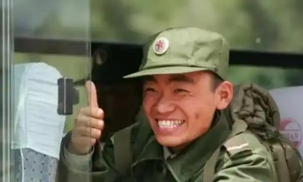 王宝强:草根逆袭成影帝,看似"憨厚"的他,其实比很多人都精明