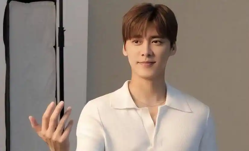 李易峰嫖娼后失踪八个月,刘璇老公首次回应近况,评论区彻底沦陷_明星