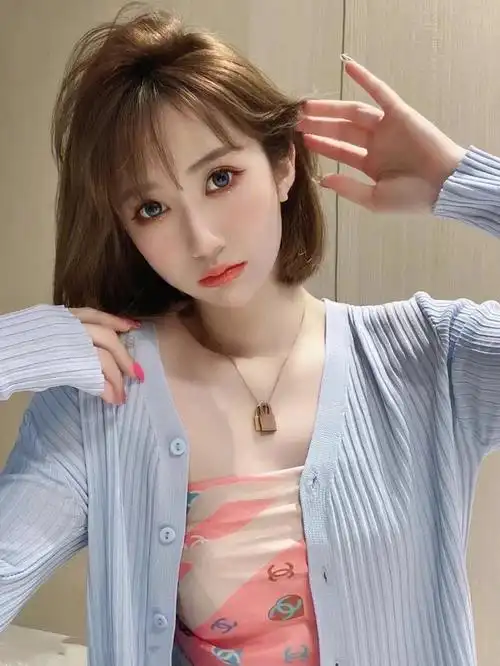 减龄短发冷茶色