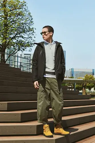 what kind of trousers do rhubarb boots look good?