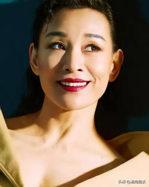 第十位:李玲玉年轻一代可能并不认识这位演员,但李玲玉在老一辈心中的