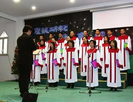 促融入祈和平罗马华人基督教会办圣诞新年集会