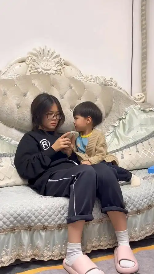 弟弟被姐姐和爸爸共同嫌弃了