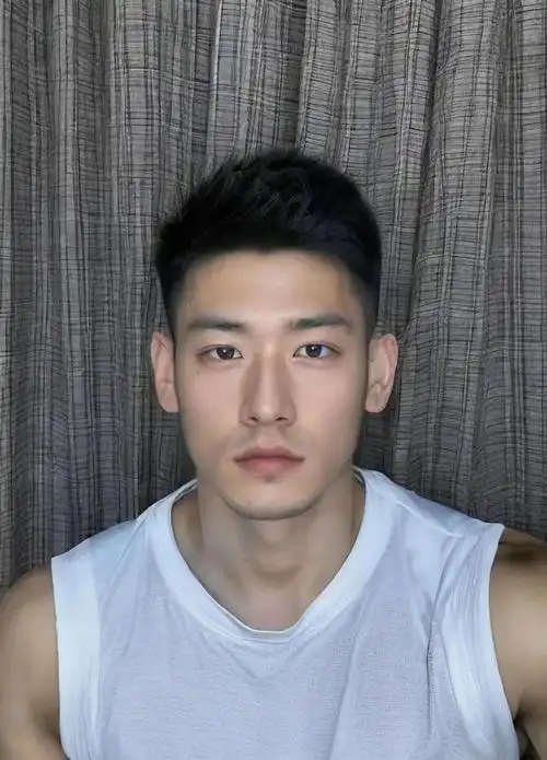 两边剃光中间不动2023秋男生潮流发型这样剪太帅了