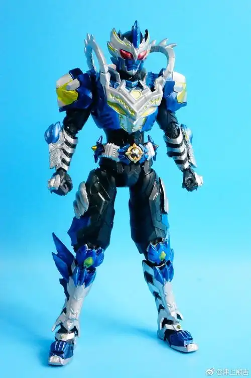 发表了博文改造:进化版 铠甲勇士风鹰侠. 来自津上熊吉 - 微博