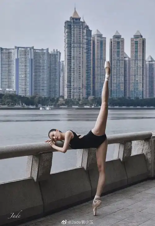 20位中国美女一字马美炸了