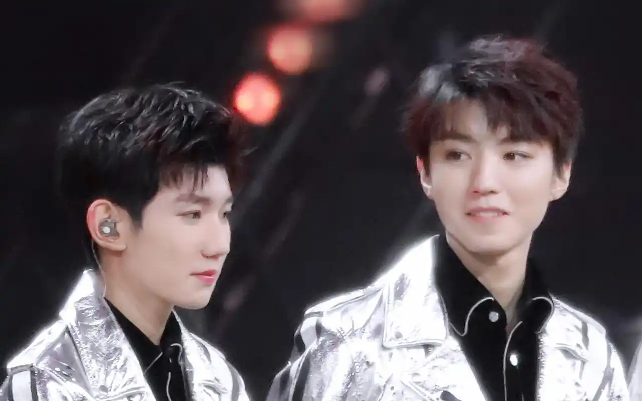 王俊凯王源凯源2020微博之夜糖点萌点多幸运有你