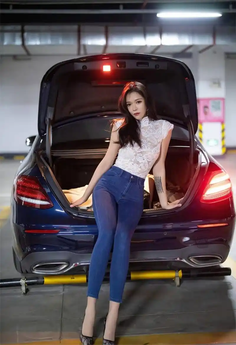 娜比紧身牛仔裤无水印高清壁纸#宅男女神壁纸# #性感美女