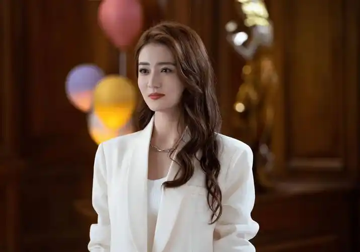 徐璐《我们的当打之年》火热开播 演绎逆风翻盘的当打人生_谷峤_生活