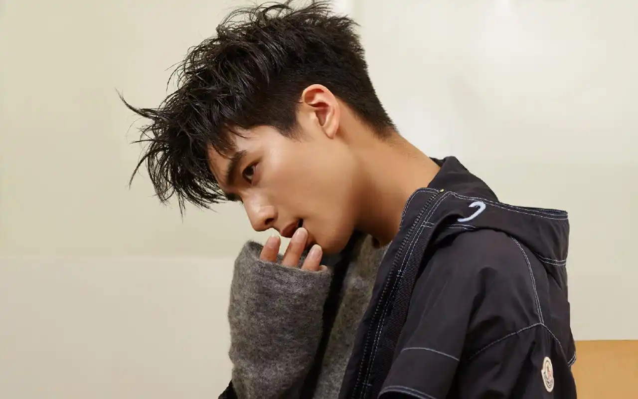 宋威龙酷帅有型时尚写真图片桌面壁纸-大陆明星-壁纸下载-美桌网