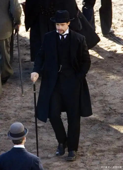 西装暴徒穿搭指南:英剧《浴血黑帮》中的时尚密码