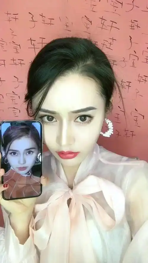 仿妆baby杨颖仿妆  有一点点像吗